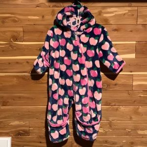 Hatley - Fuzzy apple baby Bundler - adorable and soft! 6-9mo